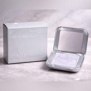 r.e.m. beauty Interstellar Highlighter Topper Miss Neptune NIB